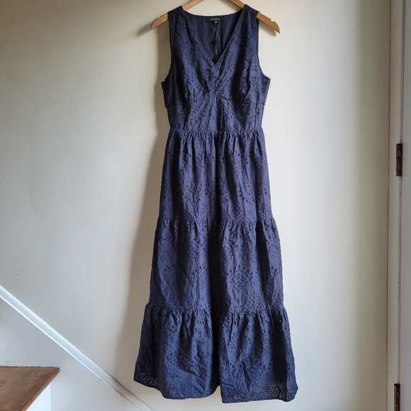 NWT CHARLIE B Sleevesless V-Neck Eyelet Long Navy Midi Tiered Dress S - Picture 3 of 8